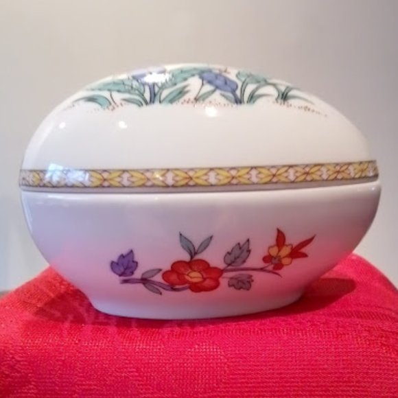 Bernardaud Limoges Other - Bernardaud Limoges Egg